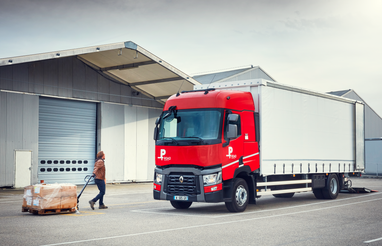 Camion renault magnum store porteur occasion